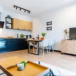 Appartement Marina Relax - Widok Na Jezioro, Parking Podziemny, Winda, Netflix, Tv55